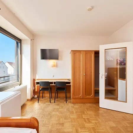 Home2stay In Neu Smart Tv Wifi Volksfest * Straubing