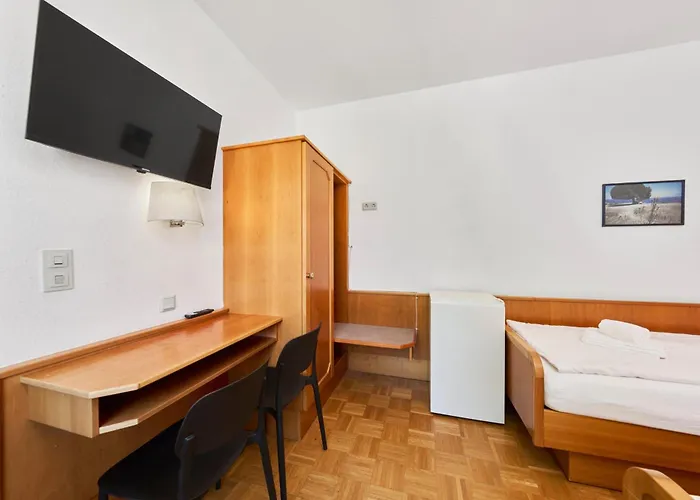 Monteurapartments In Neu Smart Tv Wifi Volksfest Appartement *